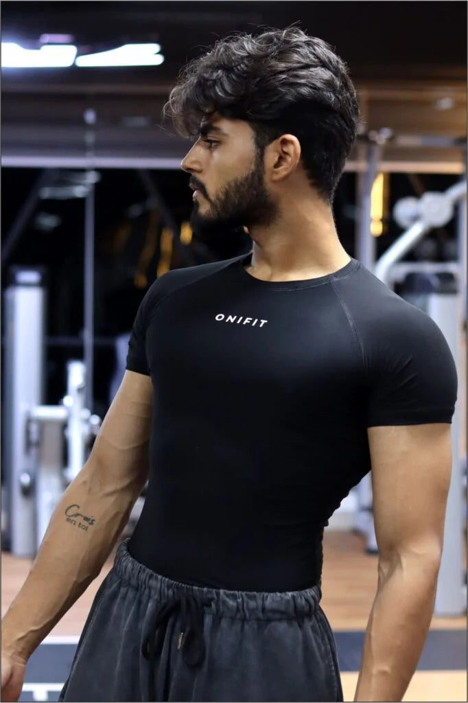 Onifit Compression Combo — Black & White (Half Sleeve)
